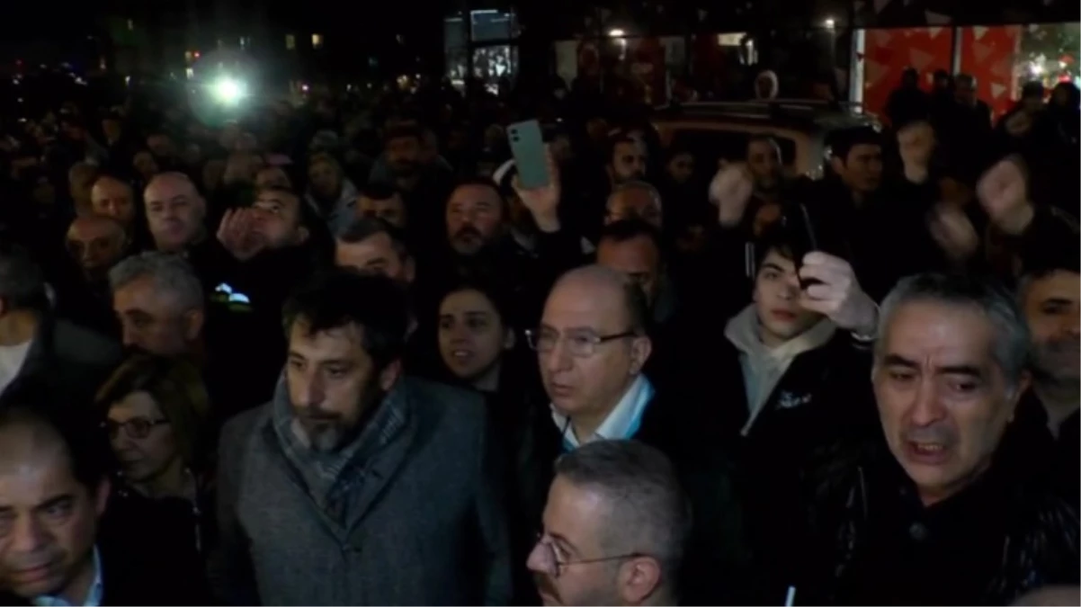 Avcılar ve Sarıyer iddiası CHP’lileri kızdırdı! İl başkanlığı binası önünde toplanıp slogan attılar