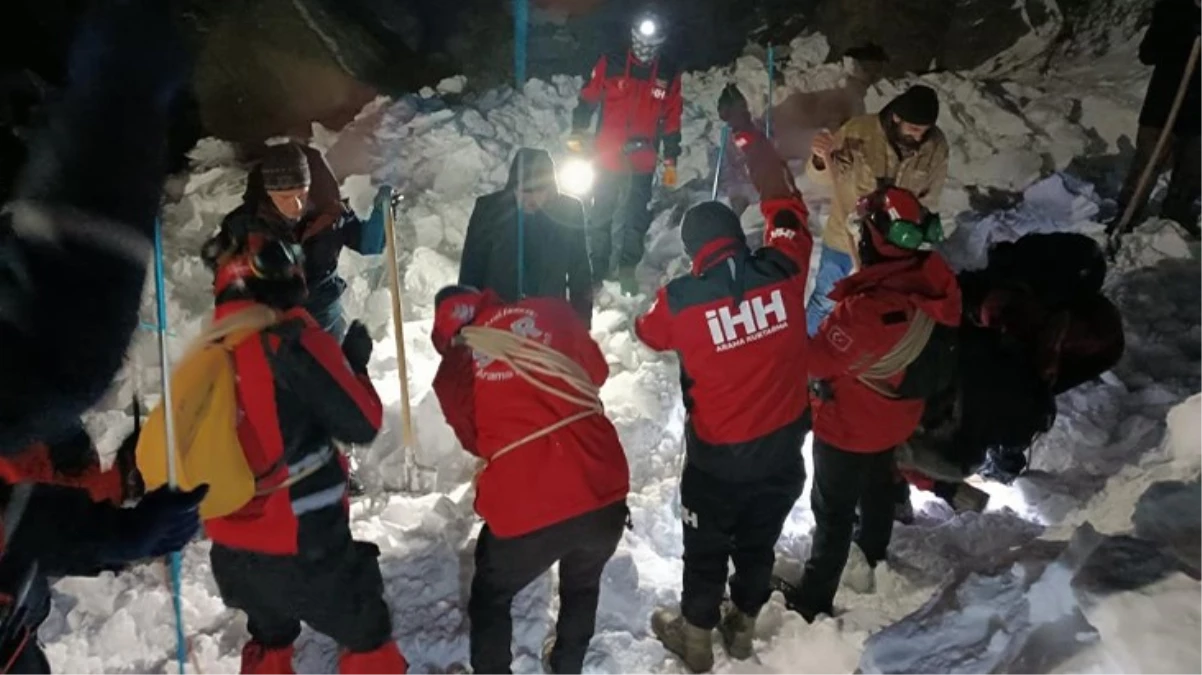 Bingöl’de çığ altında kaldığı düşünülen 1 kişi aranıyor