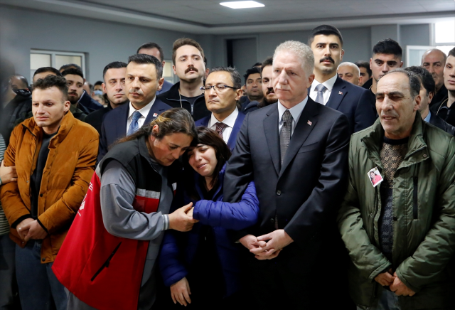 Çağlayan'daki terör saldırısında ölen Karataş'ın kızından Vali Davut Gül'e: Annemi neden kurtaramadınız?