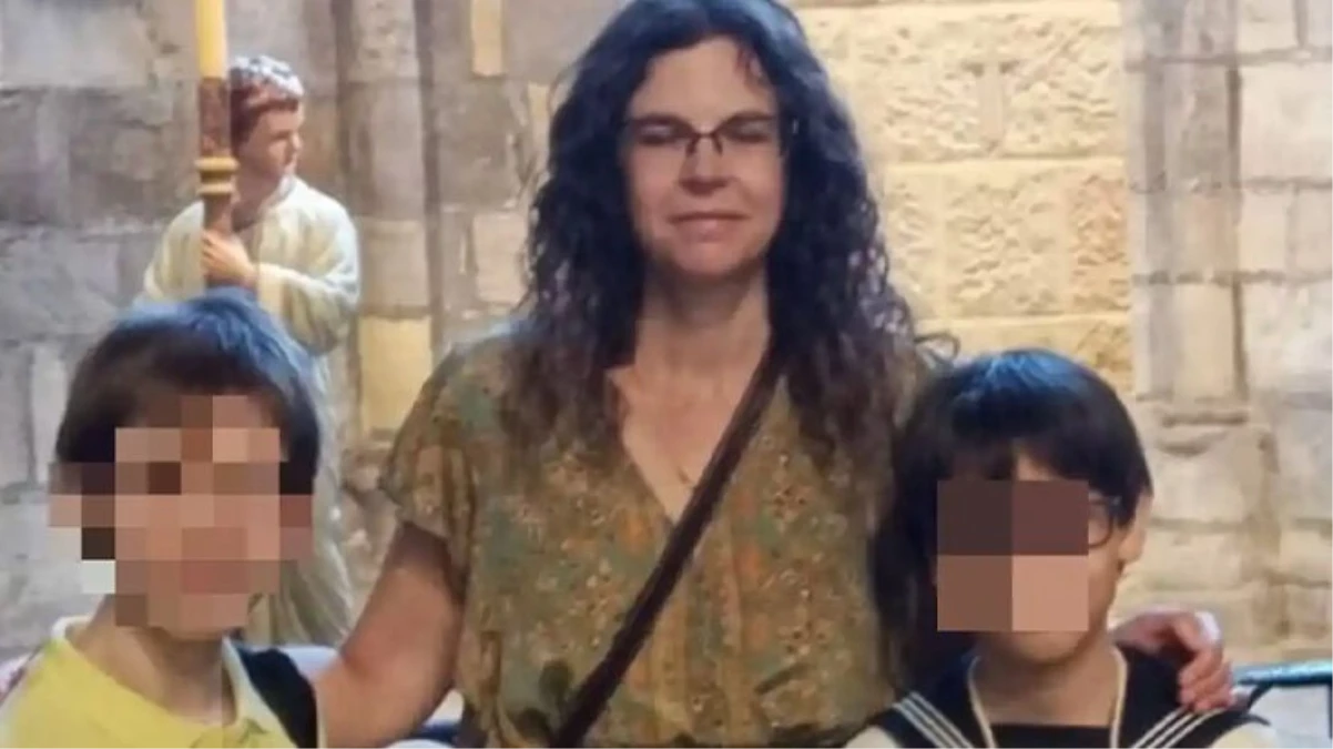 İspanya’da bir kadın, yaşları 13 ve 15 olan iki çocuğu tarafından öldürüldü. Çocuklar cinayete kaçırılma süsü vermeye çalıştı