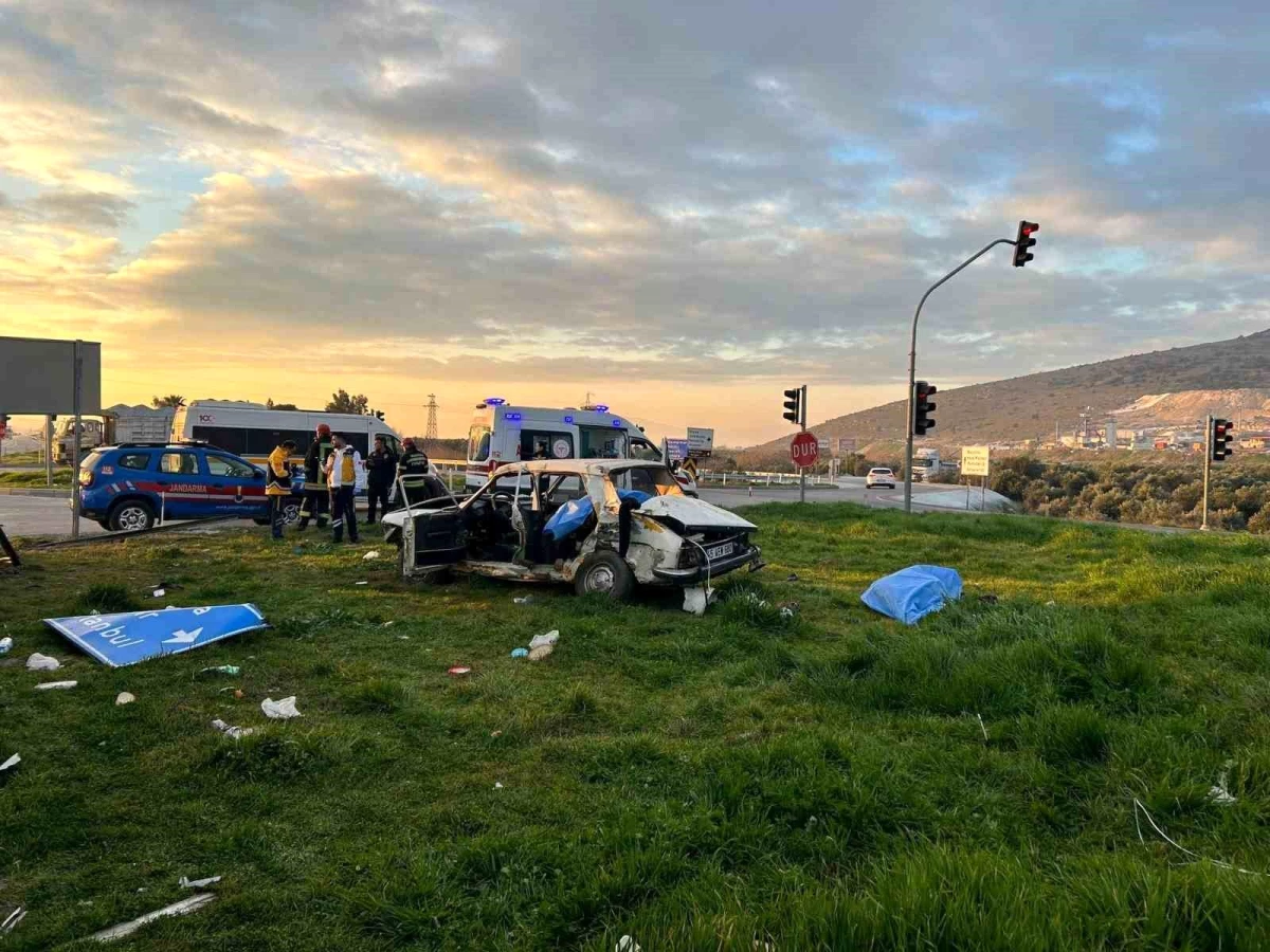 TIR’la otomobil çarpıştı! 3 ölü, 2 yaralı