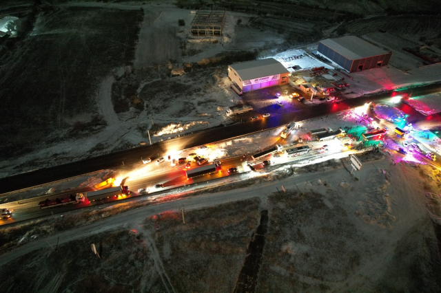 Nevşehir'de 14 aracın karıştığı zincirleme trafik kazası: 3'ü ağır 7 yaralı