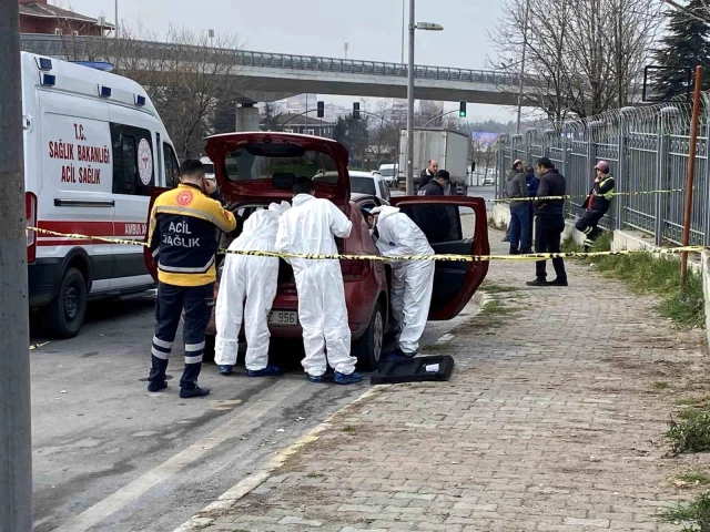 Otomobilin içinde başından vurulmuş halde bulundu