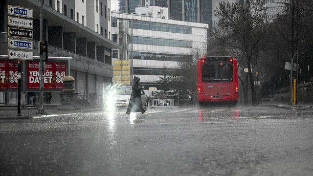 İçişleri Bakanı Yerlikaya'dan 16 il için sarı ve turuncu kodlu uyarı