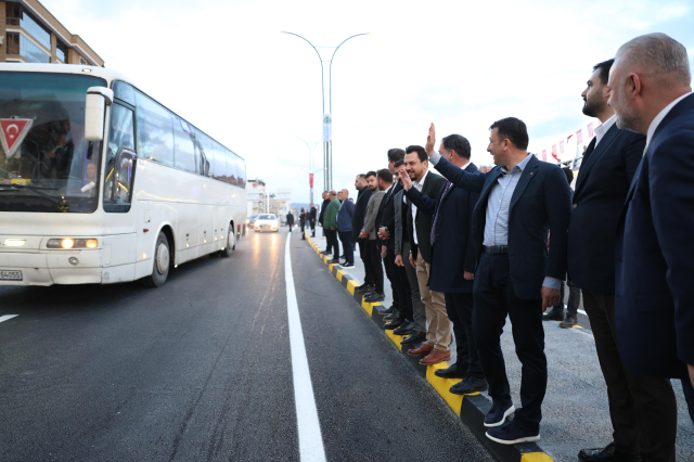 Menemen'e tarihi yatırım! CHP'li Büyükşehir'in yapamadığını AK Partili ilçe belediyesi yaptı