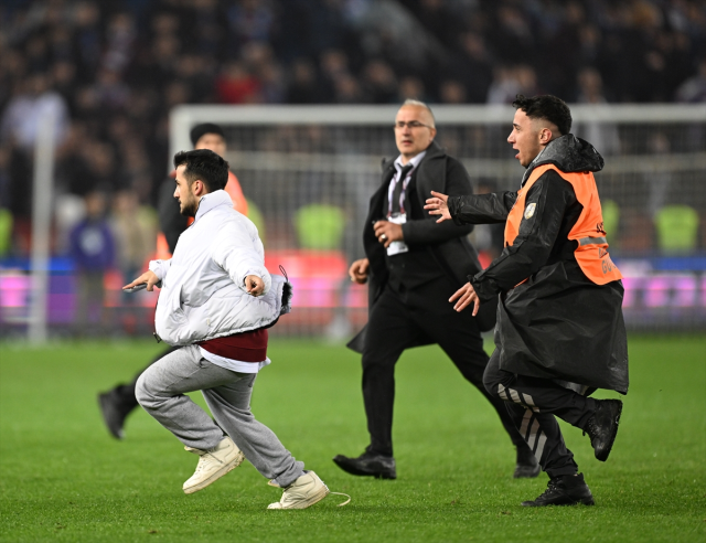 Ali Koç'un ardından Trabzonspor Başkanı Ertuğrul Doğan da esti gürledi: Kimse bizi meze etmeye kalkışmasın