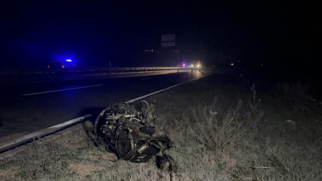 Trafik levhasına çarpan aracın kilometresi 190'da takılı kaldı: 1 ölü