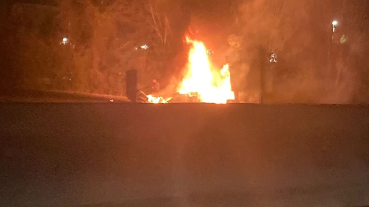 ABD’de tek motorlu uçak otoyola çakıldı: 5 ölü