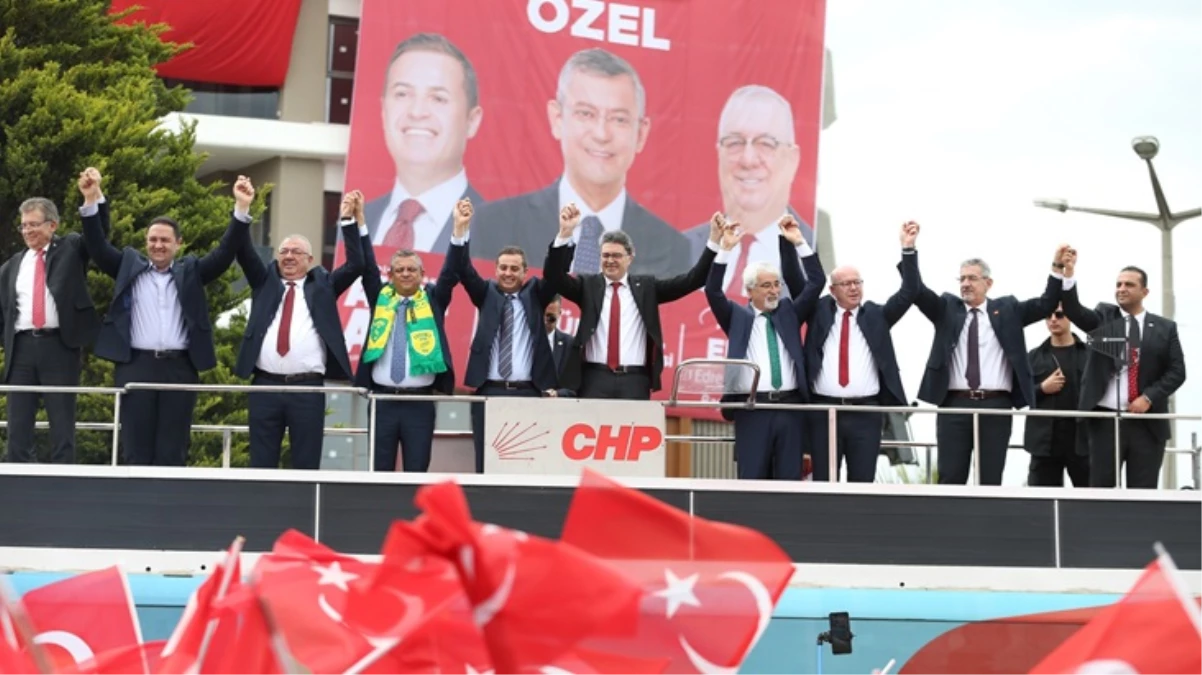 CHP'nin Balıkesir Edremit mitinginde ezan gafı: Ne zaman okunuyor, ben zayıfım bu konuda