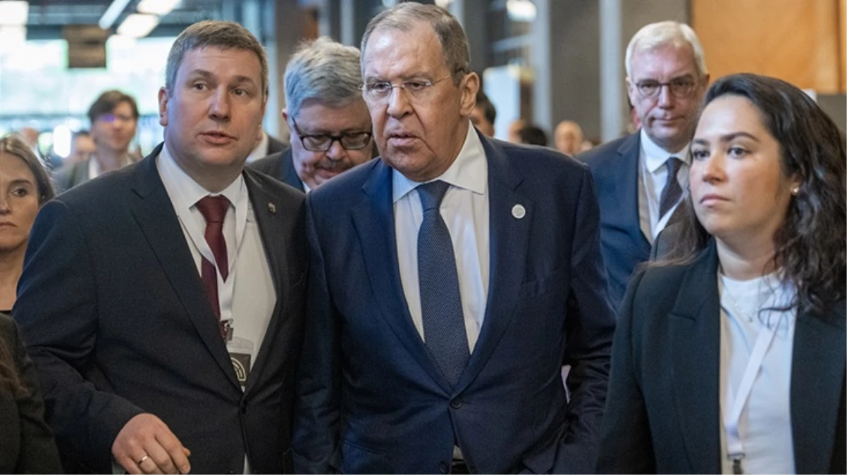 Antalya’da Lavrov’u güldüren Macron sorusu