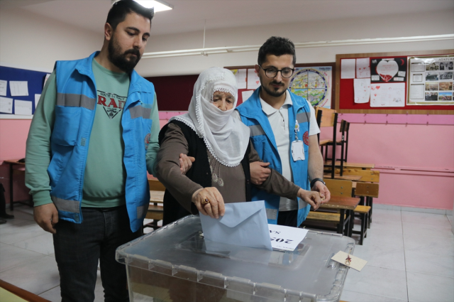 81 ilde seçim heyecanı! İşte sandıklardan ilk görüntüler