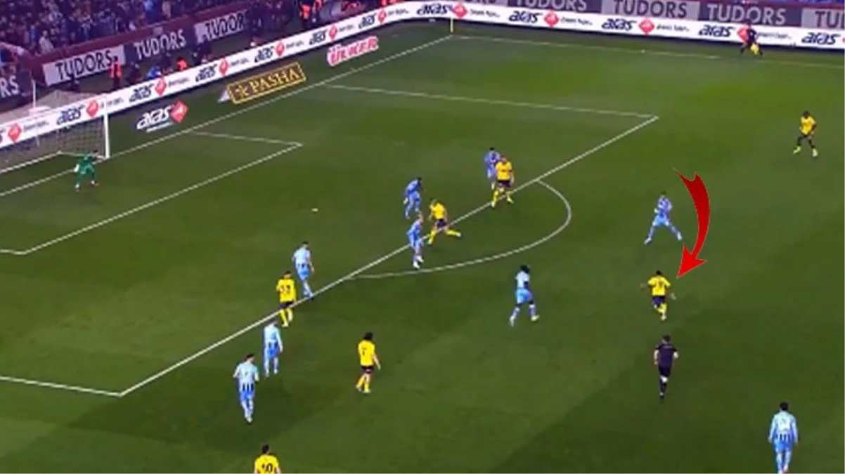 Durdu durdu en kritik maçta attı! Fenerbahçe’nin yıldızından olağanüstü gol