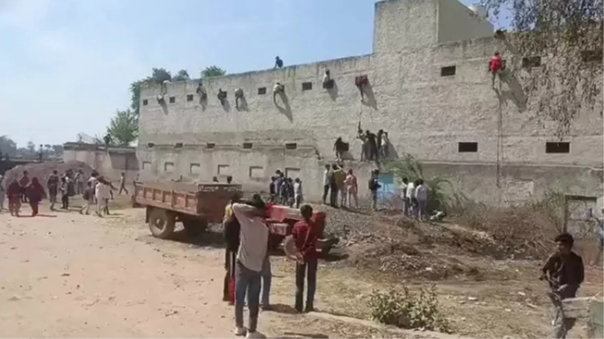 Hindistan’da sınavda kopya skandalı