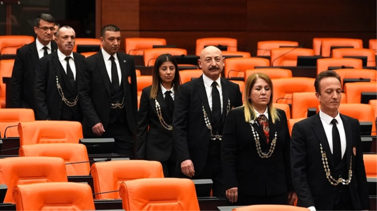Meclis’in sır küpleri! 2’si kadın 8 kavas, siyasi tarihe yakından tanıklık ediyor