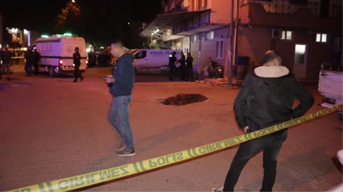 Muğla’da bir kişi boşanma aşamasındaki eşini sokak ortasında katletti