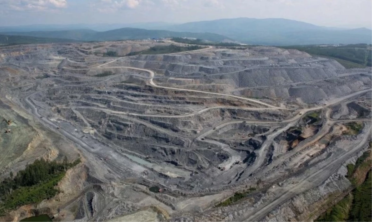 Rusya’da altın madeninde mahsur kalan işçiler için kurtarma çalışması başlatıldı