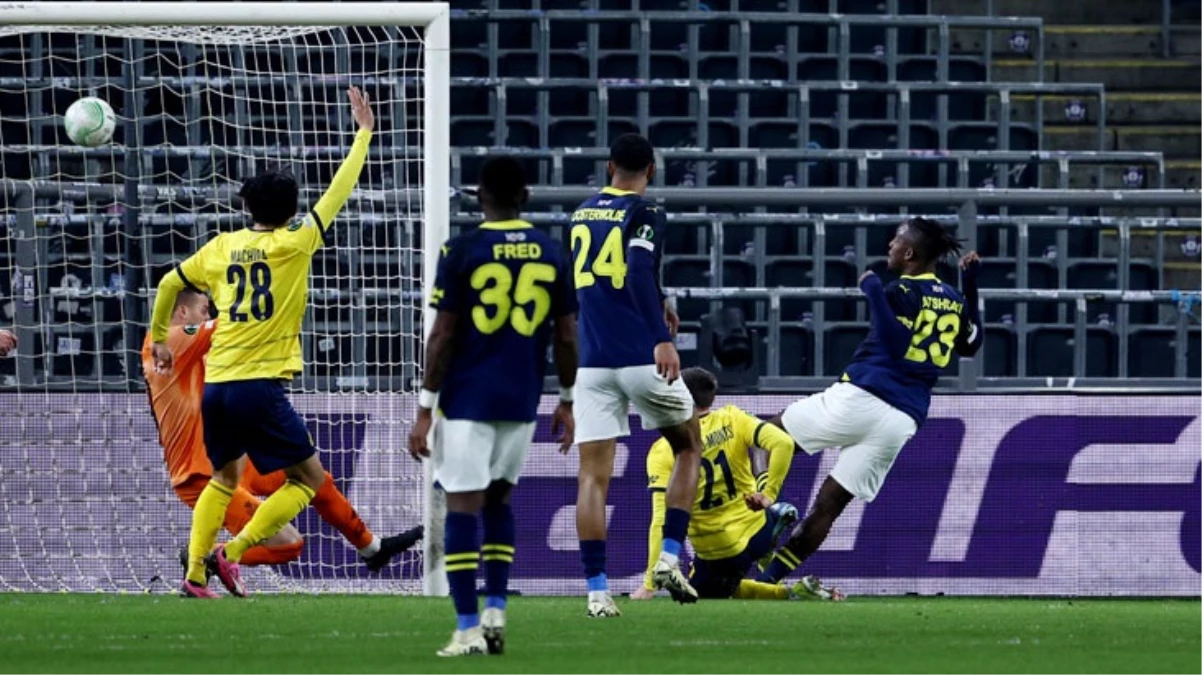 Tavana çivi gibi çaktı! Batshuayi’den şahane gol