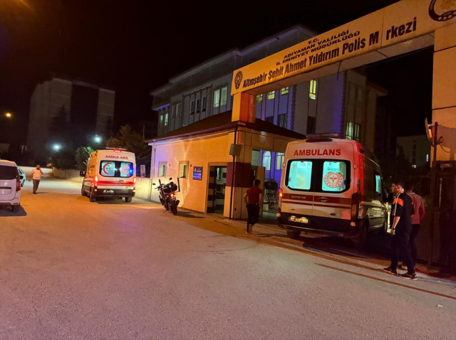 Adıyaman'da polis, karakoldaki meslektaşlarına ateş açtı: 2 yaralı