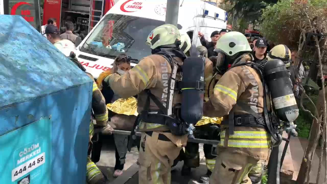 16 katlı binanın altında bulunan gece kulübünde yangın: 7 kişi öldü, 9 kişi yaralandı