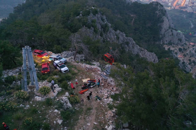 Facianın boyutu görüntülere yansıdı! Antalya'daki teleferik kazasında kurtarma çalışmaları sürüyor