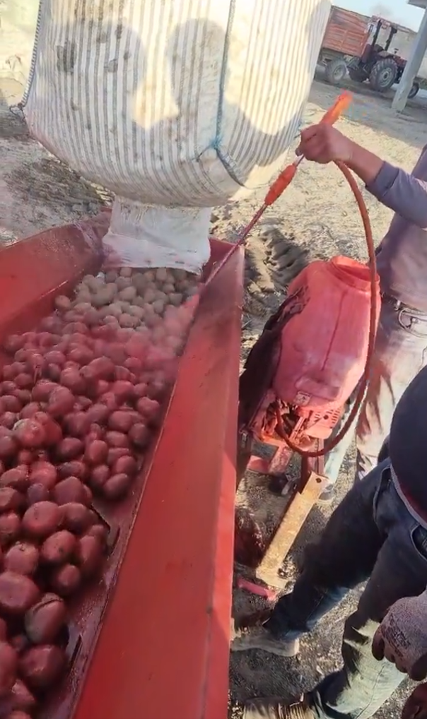 Üreticilerin paylaştığı patates ilaçlama görüntüleri tepki çekti