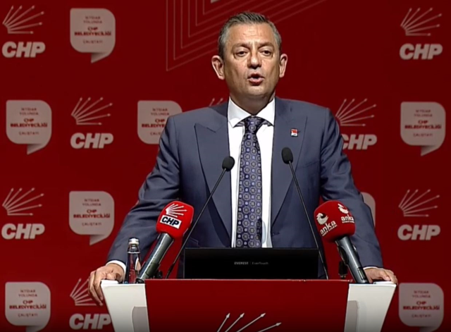 CHP lideri Özel, erken seçim tartışmalarına kapıyı kapattı