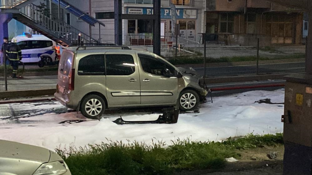 Benzin yüklü tanker devrildi! Patlama riskine karşı yol trafiğe kapatıldı, evler tahliye edildi