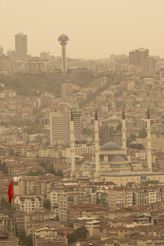 Meteoroloji'den 44 ile toz taşınımı uyarısı! Göz gözü görmeyecek