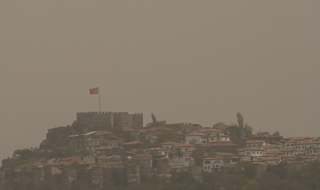 Meteoroloji'den çifte uyarı! Çöl tozuyla birlikte lodos etkili olacak