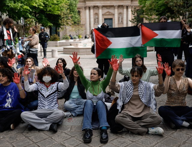 Gazze Şeridi'nde İsrail katliamı devam ederken Tel Aviv sokakları karıştı, halk polisle çatıştı