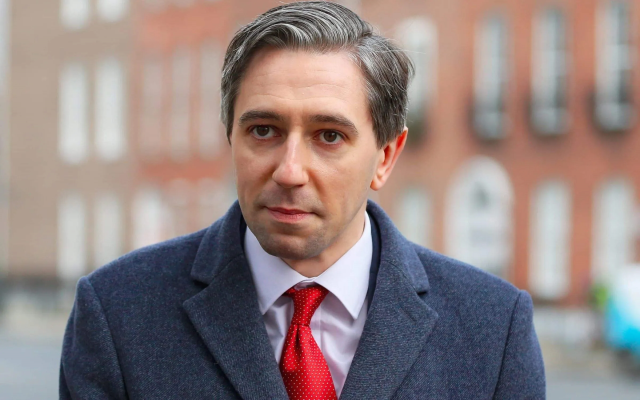 İrlanda'da 37 yaşındaki Simon Harris, ülkenin en genç başbakanı oldu