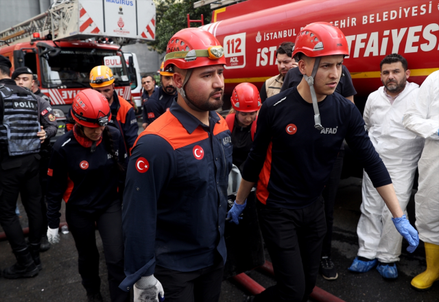 İstanbul'da 29 kişinin öldüğü gece kulübündeki yangının ilk çıkış anı kamerada