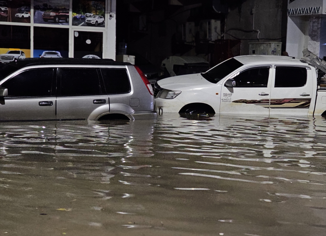 21 kişinin hayatını kaybettiği sel faciasının arkasından BAE'nin parmağı çıktı