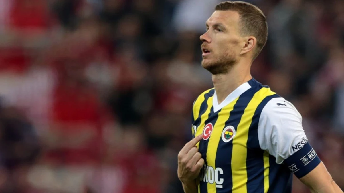 Edin Dzeko’dan Olympiakos tribünlerine bomba hareket