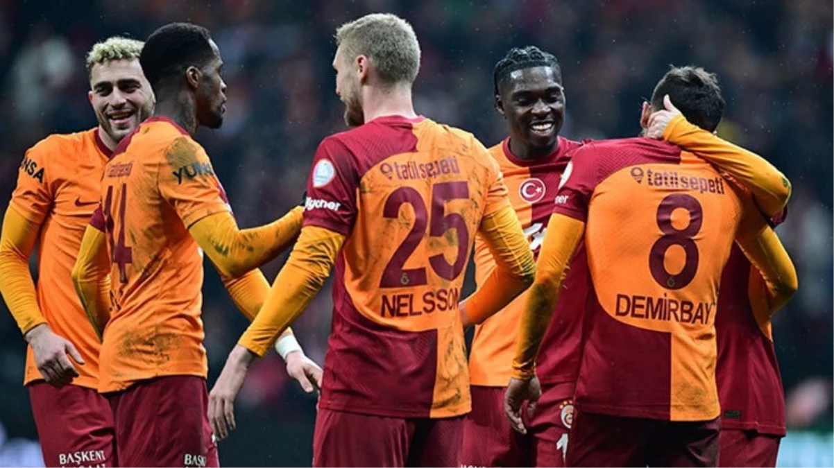 Galatasaray’da Alanyaspor karşılaşması öncesinde sarı kart alarmı