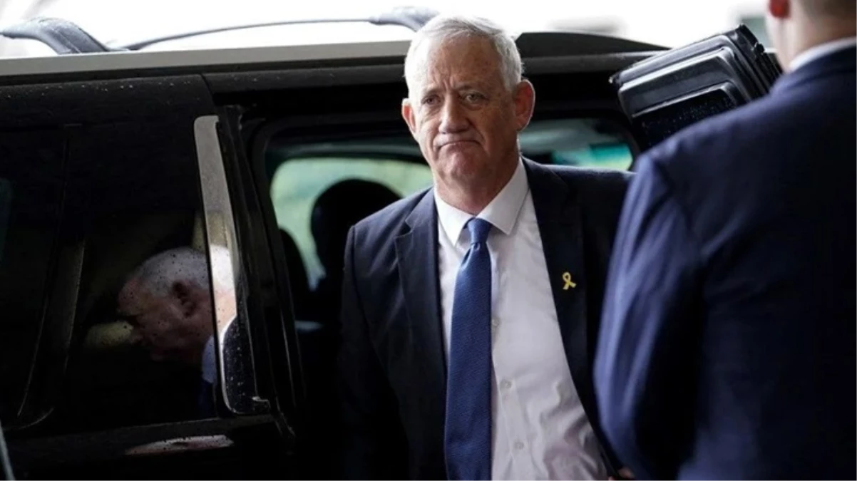 İsrail’de kabine üyeleri bir bir kaza geçiriyor! Bu kez de Benny Gantz’in ayağı kırıldı