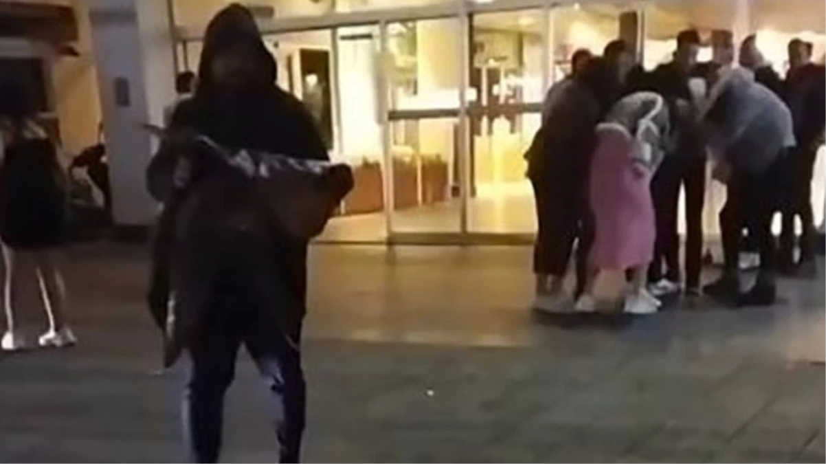 İstanbul Beylikdüzü’nde eğlence mekanı çıkışında kadınlar arasında kavga