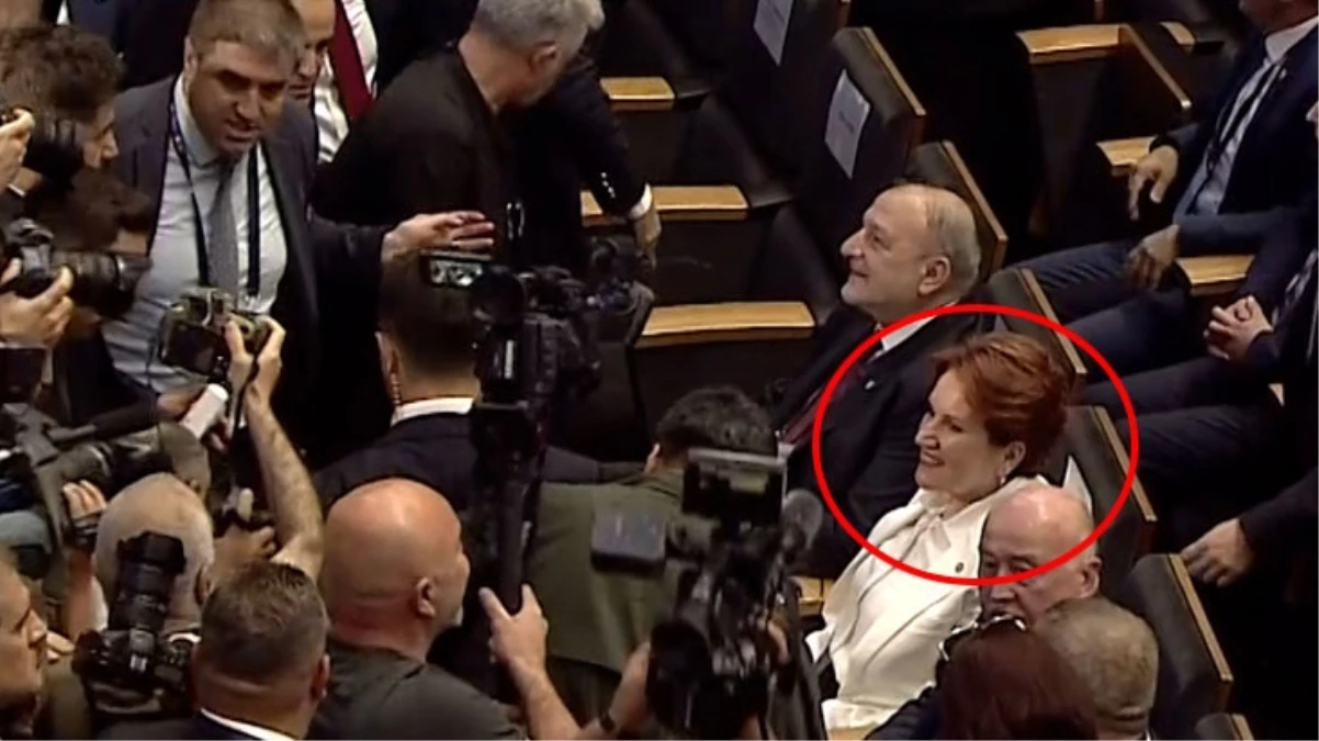 İYİ Parti’de kurultay günü! Akşener, veda konuşmasını yapmak için salona giriş yaptı