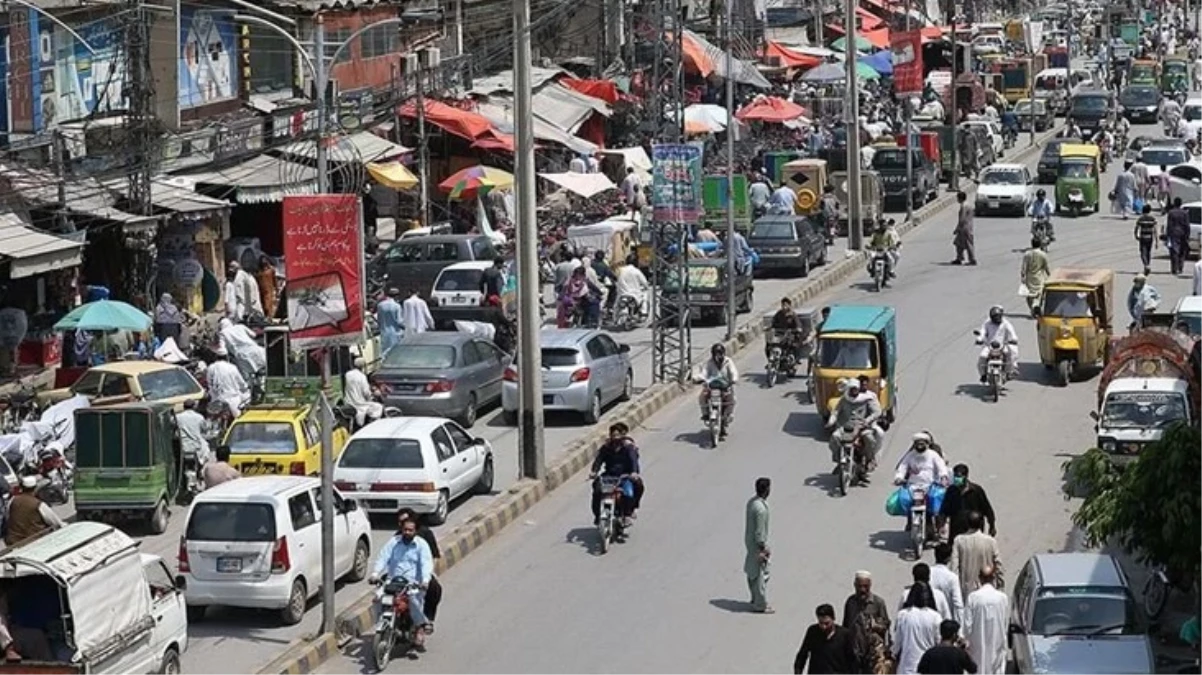 Pakistan’da silahlı saldırganlar otobüsten kaçırdıkları 8 yolcuyu öldürdü