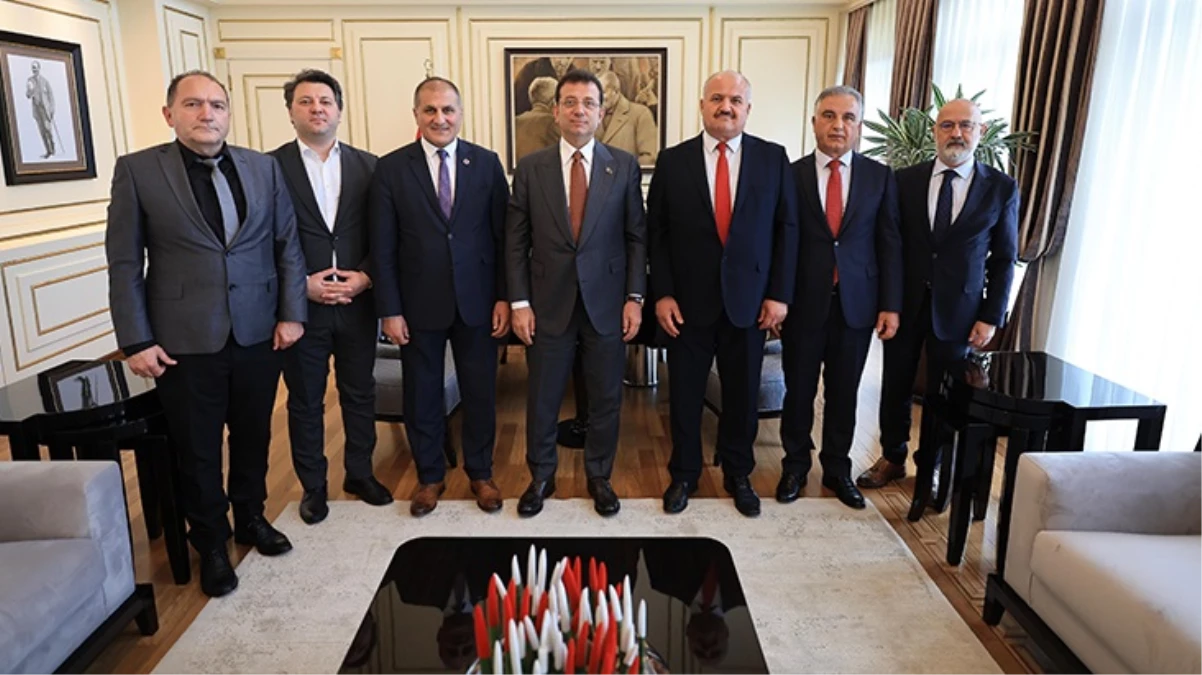 Seçimden önce, “Taksimetreleri kurun, geliyor Murat Kurum” diyen Eyüp Aksu’dan İmamoğlu’na sürpriz ziyaret