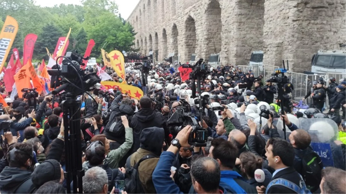 Saraçhane'de arbede! Polis Taksim yürüyüşüne izin vermedi, ortalık karıştı