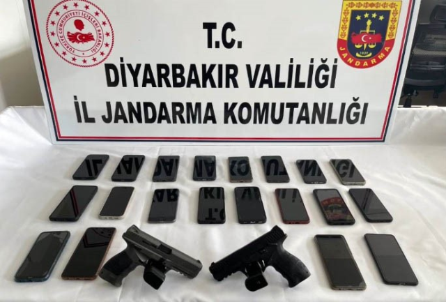 Vatandaşı tahliye ve beraat vaadiyle dolandıran çeteye operasyon! 1'i avukat 9 kişi tutuklandı