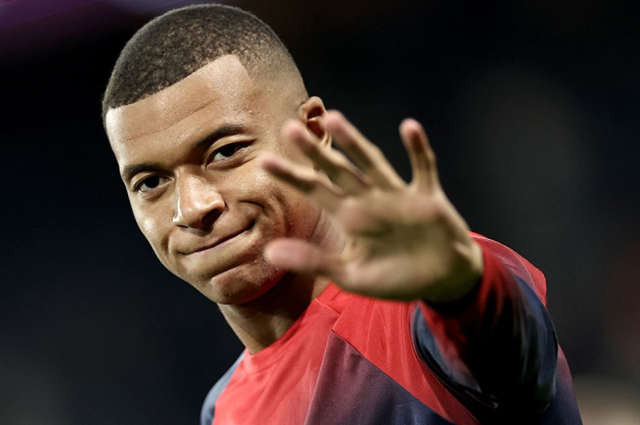 Adım adım Real Madrid'e! Kylian Mbappe, Paris Saint-Germain'e veda etti