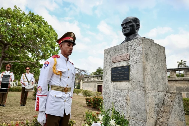 TBMM Başkanı Numan Kurtulmuş Küba'da Atatürk Anıtı'nı ziyaret etti