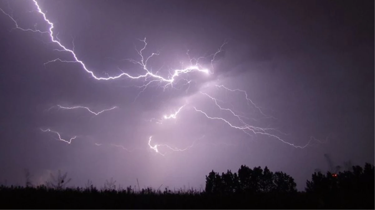 Bangladeş’te 1 ayda 74 kişi yıldırım çarpmasıyla hayatını kaybetti