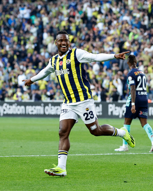 Şampiyonluk yarışı alev alev! Fenerbahçe, Kayserispor'u 3-0 yendi