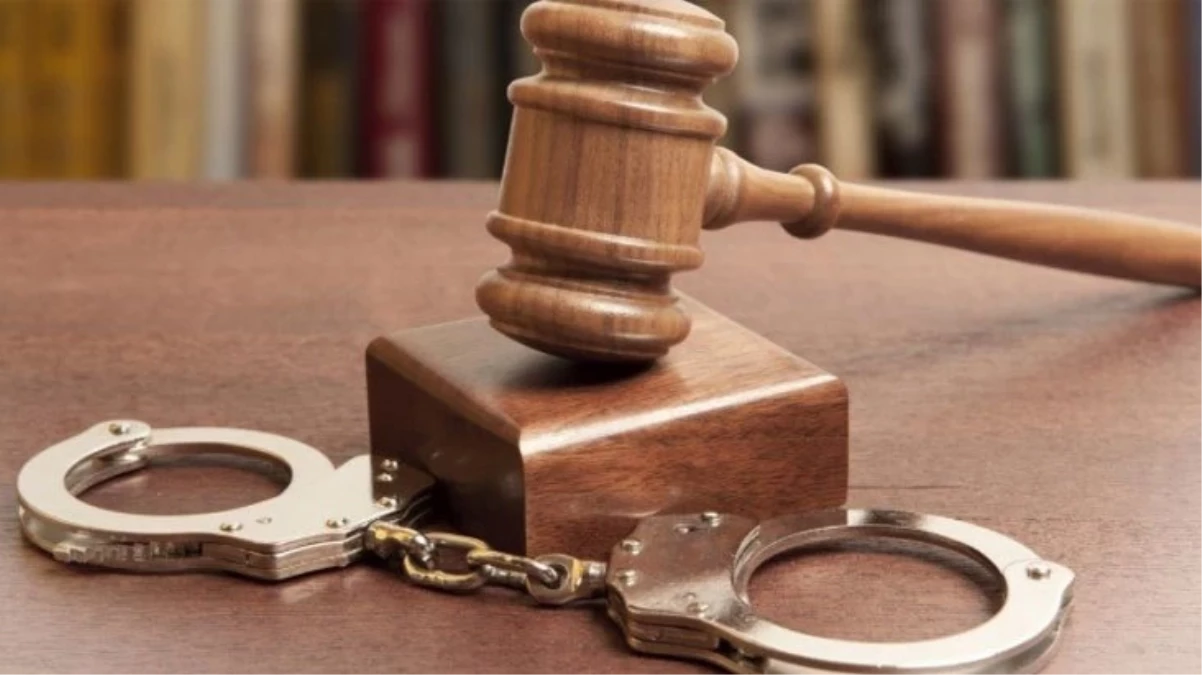 Eski voleybolcu ve öğretmen sevgilisine hırsızlıktan gözaltı