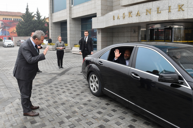 Diyanet, Audi A8 iddialarını kabul etti ! Erbaş; şehir içinde başka, şehir dışında başka araç kullanıyormuş