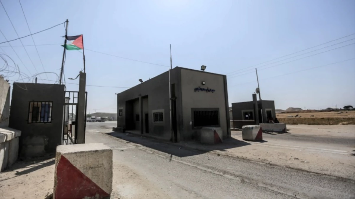 Kerem Şalom Sınır Kapısı açıldı, Gazze’ye yardımlar başladı