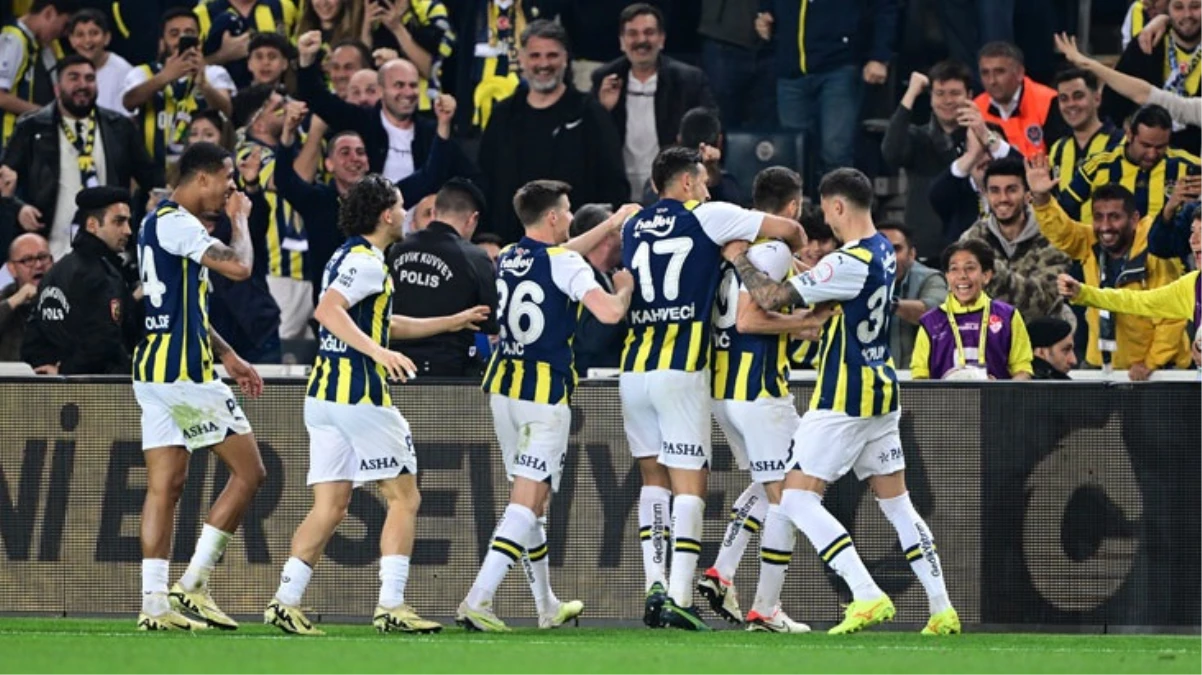 Şampiyonluk yarışı alev alev! Fenerbahçe, Kayserispor’u 3-0 yendi